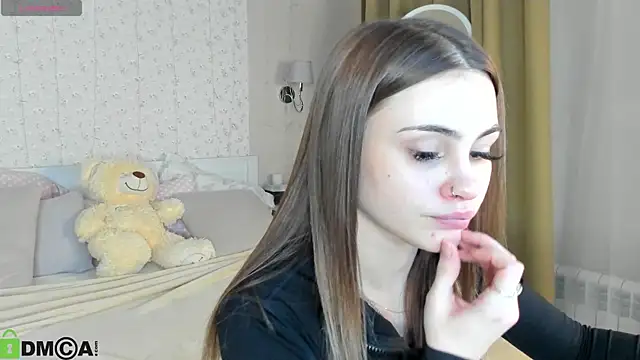 Snapshot of KarinaBroks chatting on December 19, 2025, 11:45 am KarinaBroks online show from December 19, 2025, 11:45 am