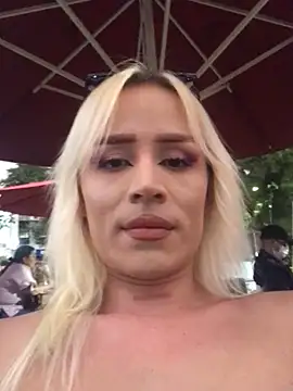 Snapshot of alexawinterrr chatting on December 15, 2025, 10:59 pm alexawinterrr online show from December 15, 2025, 10:59 pm