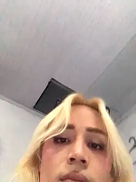 Snapshot of alexawinterrr chatting on September 30, 2025, 12:33 pm alexawinterrr online show from September 30, 2025, 12:33 pm