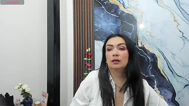 Snapshot of angelinee39 chatting on October 18, 2025, 9:22 am angelinee39 online show from October 18, 2025, 9:22 am