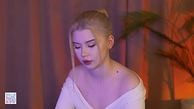 AshleyNikoo online show from November 24, 2025, 4:51 pm