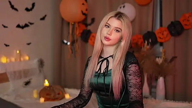 AshleyNikoo online show from October 29, 2025, 3:55 pm