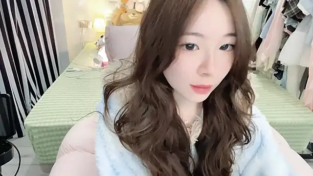 Snapshot of Gardenia-222 chatting on December 17, 2025, 1:49 pm Gardenia-222 online show from December 17, 2025, 1:49 pm