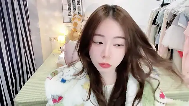 Snapshot of Gardenia-222 chatting on November 19, 2025, 6:13 am Gardenia-222 online show from November 19, 2025, 6:13 am