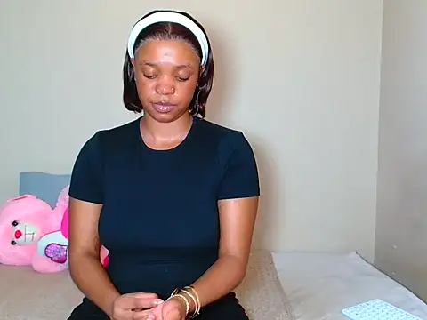 Snapshot of SlimSexxy21 chatting on October 16, 2025, 6:43 am SlimSexxy21 online show from October 16, 2025, 6:43 am