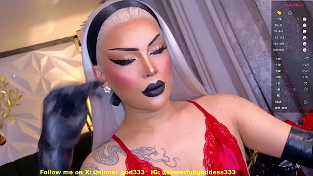 Snapshot of CherryHarper chatting on April 4, 2026, 8:32 am CherryHarper online show from April 4, 2026, 8:32 am