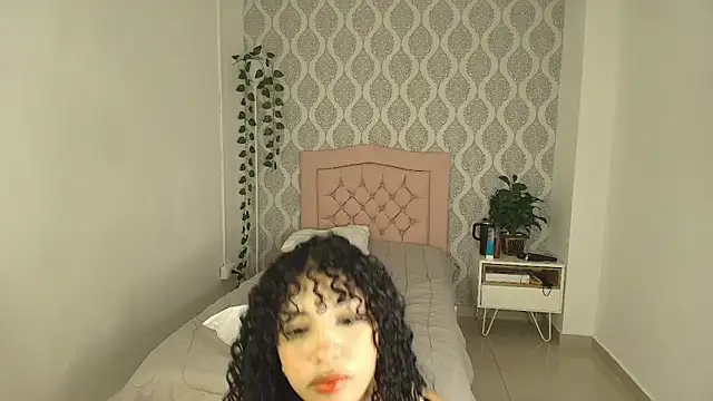 annalise goerts online show from December 19, 2025, 1:35 pm