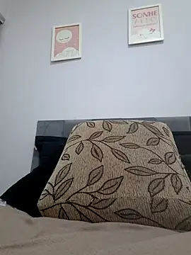 Snapshot of AlinemariaX chatting on November 19, 2025, 5:46 pm AlinemariaX online show from November 19, 2025, 5:46 pm