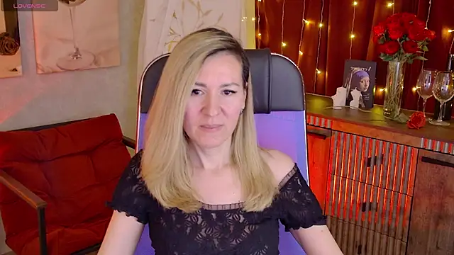 DonnaSmitth online show from April 23, 2026, 7:04 pm