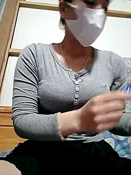 Snapshot of LenaCii chatting on November 13, 2025, 6:23 pm LenaCii online show from November 13, 2025, 6:23 pm