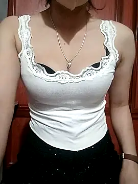 Snapshot of LenaCii chatting on October 21, 2025, 8:03 am LenaCii online show from October 21, 2025, 8:03 am