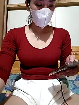 Snapshot of LenaCii chatting on November 12, 2025, 5:11 am LenaCii online show from November 12, 2025, 5:11 am