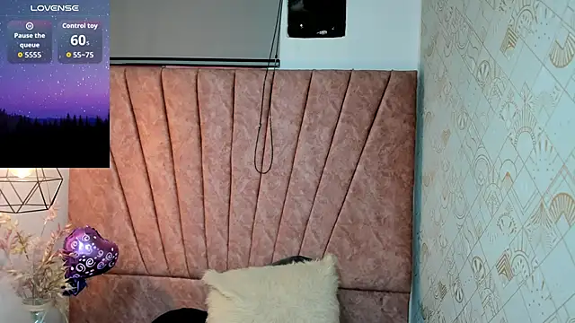 Snapshot of Issa_Milf__ chatting on October 11, 2025, 1:01 pm Issa Milf online show from October 11, 2025, 1:01 pm