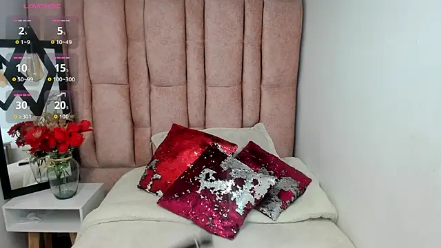 Snapshot of Issa_Milf__ chatting on June 25, 2026, 1:27 pm Issa Milf online show from June 25, 2026, 1:27 pm