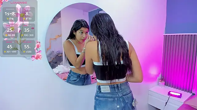 Snapshot of liz__cute chatting on November 20, 2025, 11:44 am liz cute online show from November 20, 2025, 11:44 am