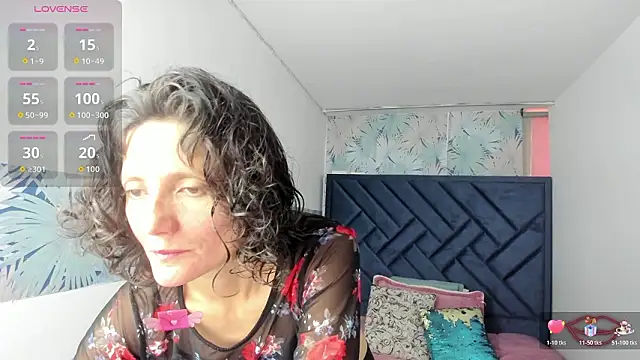 Snapshot of Valery_More__ chatting on February 26, 2026, 1:22 pm Valery More online show from February 26, 2026, 1:22 pm