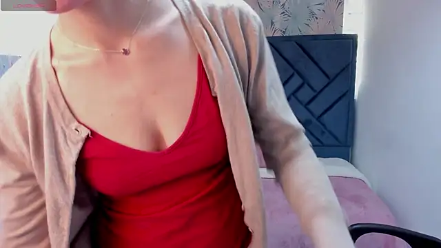 Snapshot of Valery_More__ chatting on August 3, 2026, 1:28 pm Valery More online show from August 3, 2026, 1:28 pm