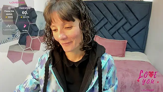 Snapshot of Valery_More__ chatting on June 30, 2026, 1:44 pm Valery More online show from June 30, 2026, 1:44 pm