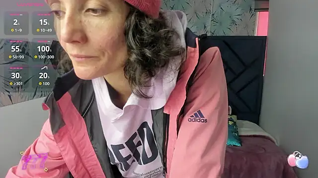 Snapshot of Valery_More__ chatting on March 13, 2026, 1:05 pm Valery More online show from March 13, 2026, 1:05 pm