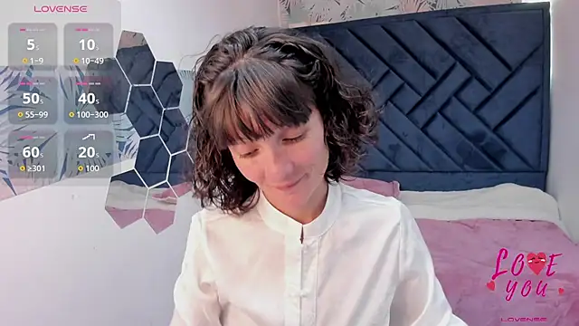 Snapshot of Valery_More__ chatting on July 10, 2026, 2:17 pm Valery More online show from July 10, 2026, 2:17 pm