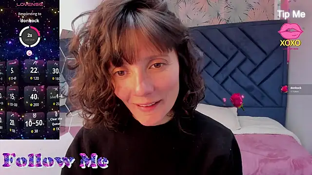 Snapshot of Valery_More__ chatting on July 25, 2026, 1:17 pm Valery More online show from July 25, 2026, 1:17 pm