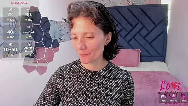 Snapshot of Valery_More__ chatting on July 7, 2026, 1:36 pm Valery More online show from July 7, 2026, 1:36 pm