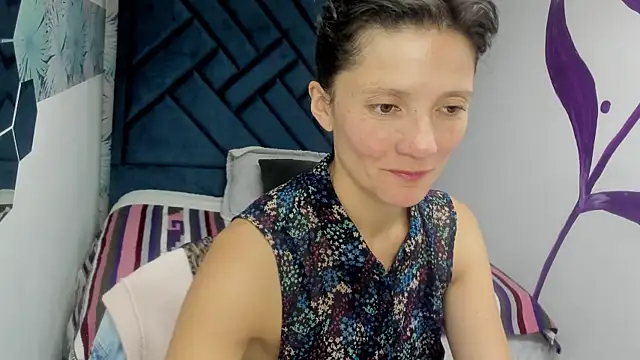 Valery More   online show from October 28, 2025, 12:15 pm