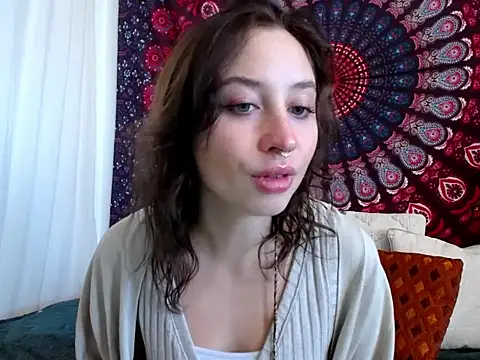 Snapshot of AdalynKiss chatting on November 6, 2025, 6:28 am AdalynKiss online show from November 6, 2025, 6:28 am