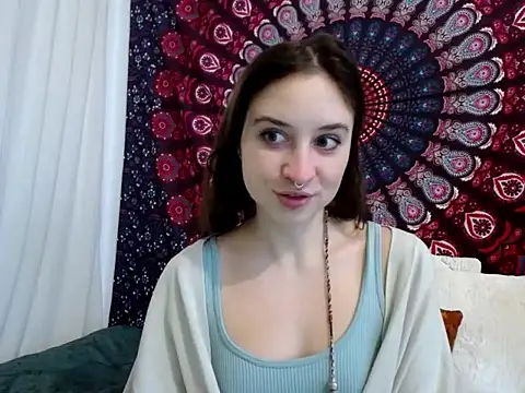 Snapshot of AdalynKiss chatting on December 4, 2025, 7:18 am AdalynKiss online show from December 4, 2025, 7:18 am