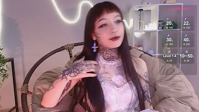 Emma Willis online show from September 30, 2025, 12:55 pm