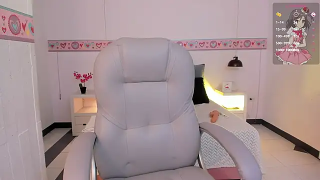 AndreaG  online show from October 9, 2025, 3:40 am