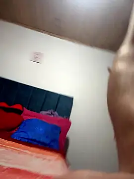 NICOLLE  12 online show from February 25, 2026, 2:23 am