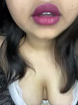 Snapshot of soniyaverma00 chatting on April 18, 2026, 7:29 pm soniyaverma00 online show from April 18, 2026, 7:29 pm