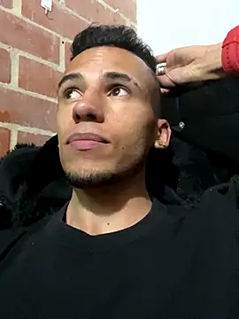 Snapshot of wiland_hot23 chatting on October 9, 2025, 4:57 am wiland hot23 online show from October 9, 2025, 4:57 am