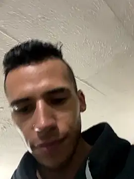 Snapshot of wiland_hot23 chatting on October 13, 2025, 11:27 pm wiland hot23 online show from October 13, 2025, 11:27 pm