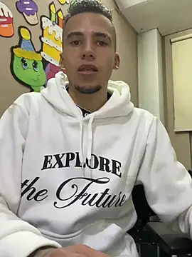 Snapshot of wiland_hot23 chatting on November 12, 2025, 4:05 am wiland hot23 online show from November 12, 2025, 4:05 am