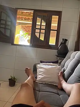 MCLZK online show from December 5, 2025, 5:33 pm