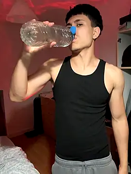 adgymwear1 online show from October 4, 2025, 7:04 pm