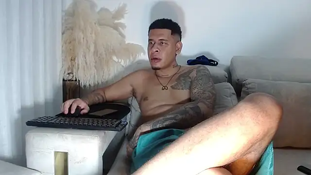 Snapshot of Adrew_fox chatting on November 29, 2025, 9:31 am Adrew fox online show from November 29, 2025, 9:31 am