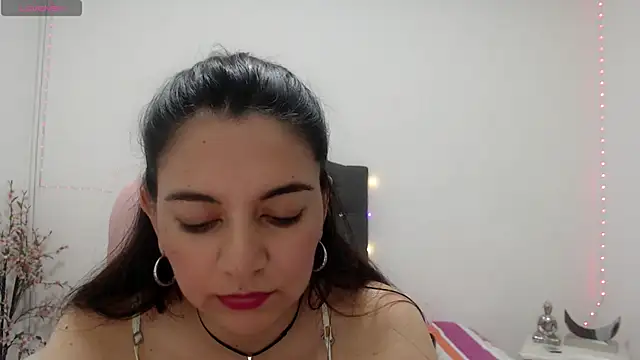 Snapshot of astrolover_ chatting on October 16, 2025, 1:14 am astrolover online show from October 16, 2025, 1:14 am