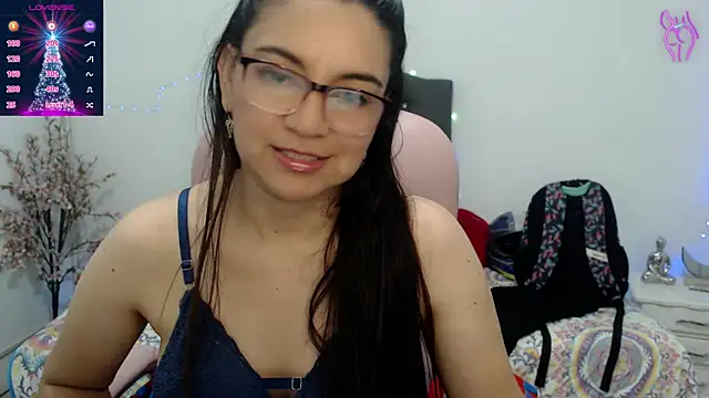 Snapshot of astrolover_ chatting on December 16, 2025, 1:32 am astrolover online show from December 16, 2025, 1:32 am