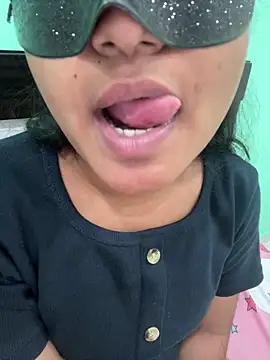 Snapshot of TeluguIshu_teen20 chatting on April 18, 2026, 11:34 am TeluguIshu teen20 online show from April 18, 2026, 11:34 am