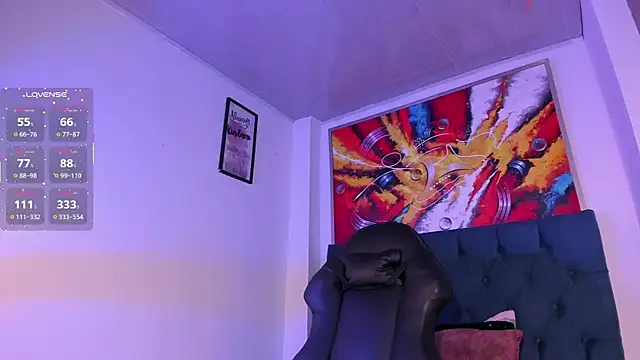 Snapshot of violet_blaze chatting on November 20, 2025, 10:05 am violet blaze online show from November 20, 2025, 10:05 am