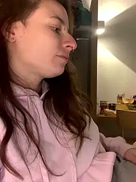 Snapshot of GoldenPussy1329 chatting on February 8, 2026, 7:33 pm GoldenPussy1329 online show from February 8, 2026, 7:33 pm