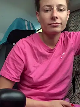 GoldenPussy1329 online show from November 8, 2025, 4:21 pm