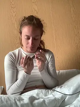 GoldenPussy1329 online show from April 25, 2026, 5:10 pm