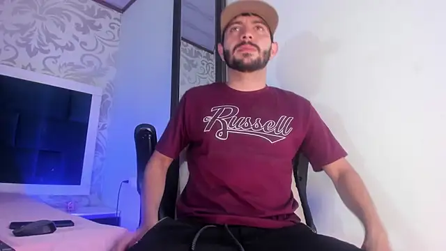 VynnyBlacke  online show from April 21, 2026, 1:50 pm