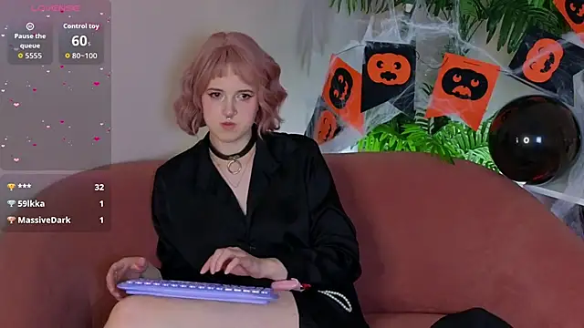 Snapshot of luna_son chatting on October 20, 2025, 3:41 am luna son online show from October 20, 2025, 3:41 am