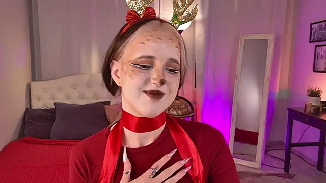 Snapshot of luna_son chatting on December 15, 2025, 9:20 pm luna son online show from December 15, 2025, 9:20 pm