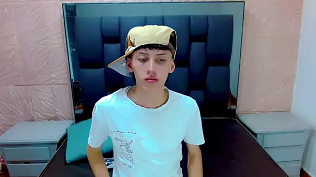 Snapshot of thaigo_twink38 chatting on November 8, 2025, 4:16 am thaigo twink38 online show from November 8, 2025, 4:16 am